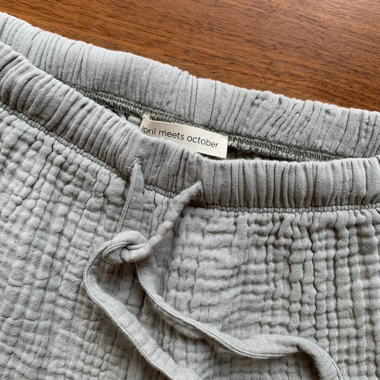 August Shorts Light Sage