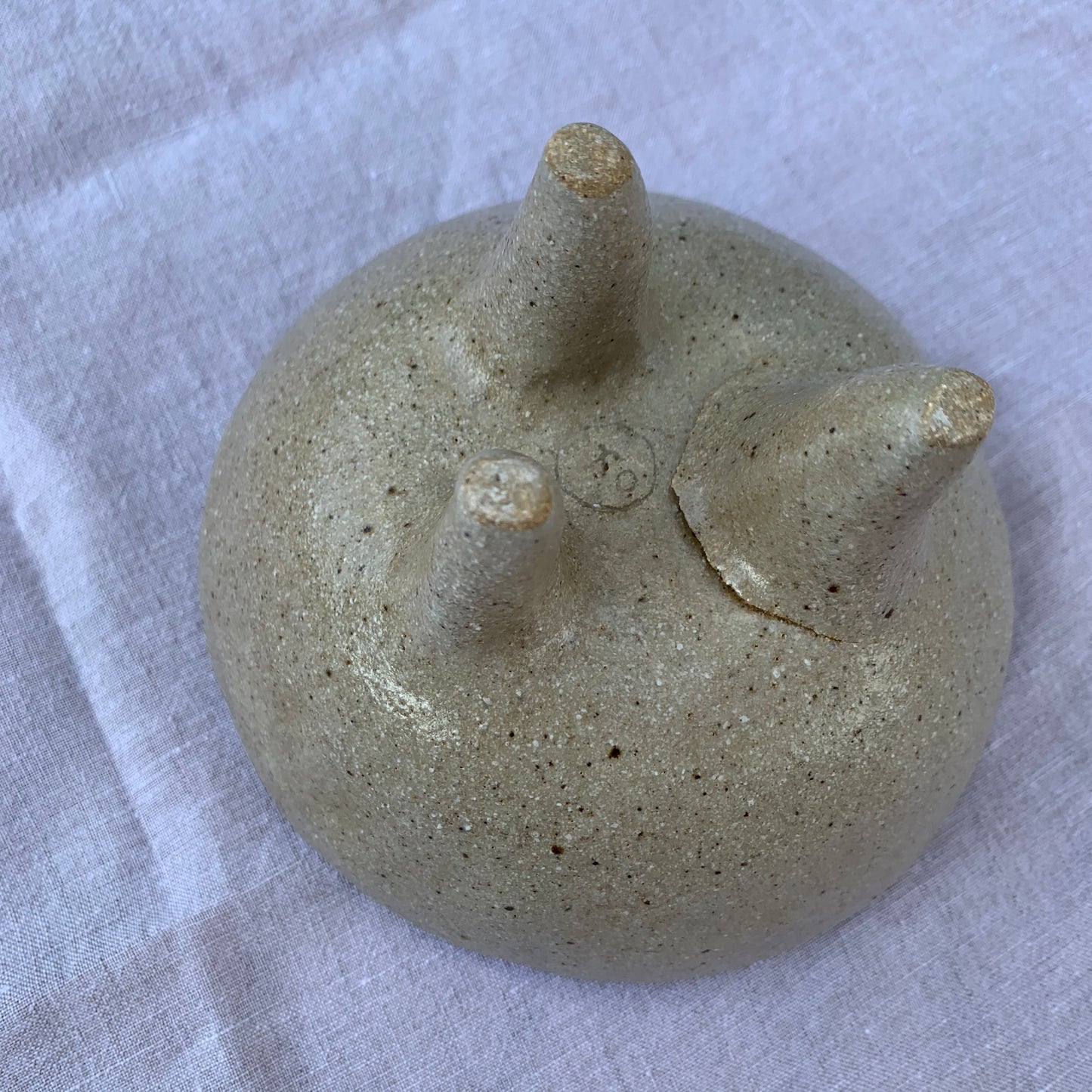 Wabisabi_Three legs Bowl