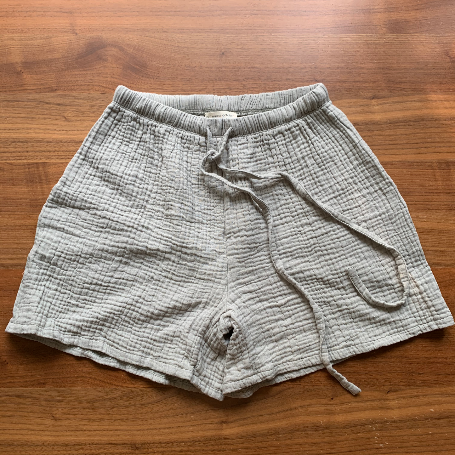 August Shorts Light Sage