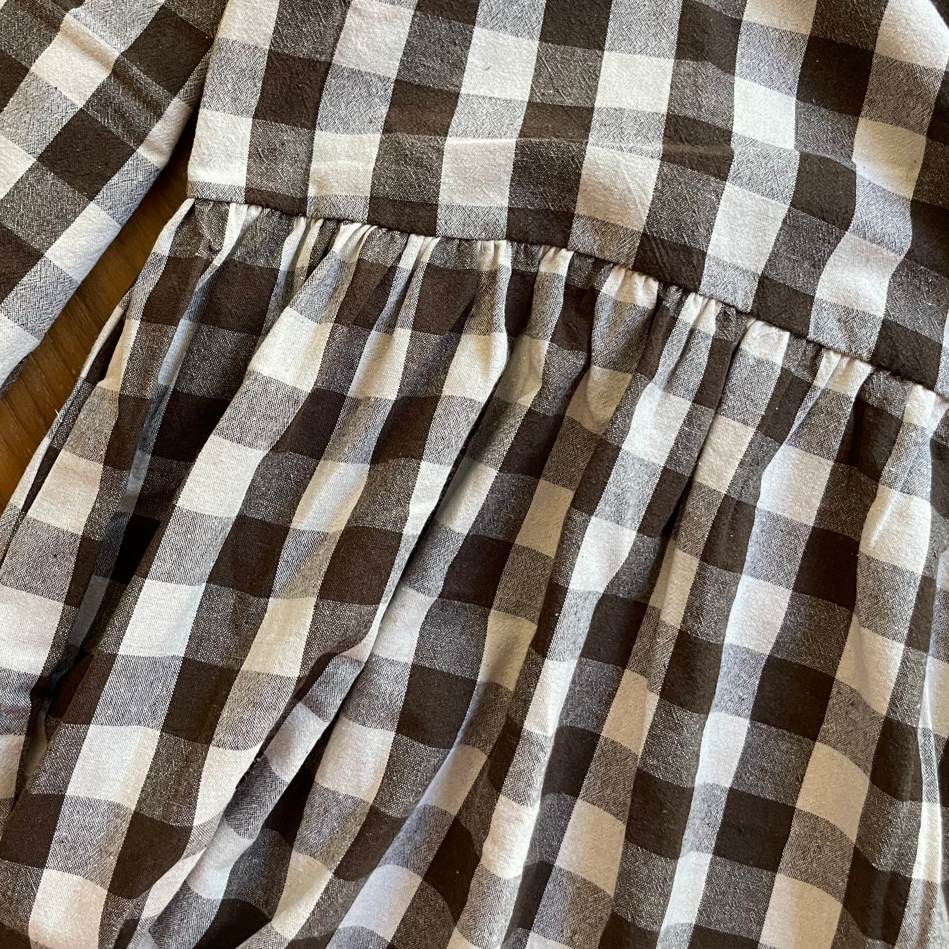 Sister Dress 2022 Brown Big Gingham April meets october Sister Dress 2022 Brown Big Gingham April meets october