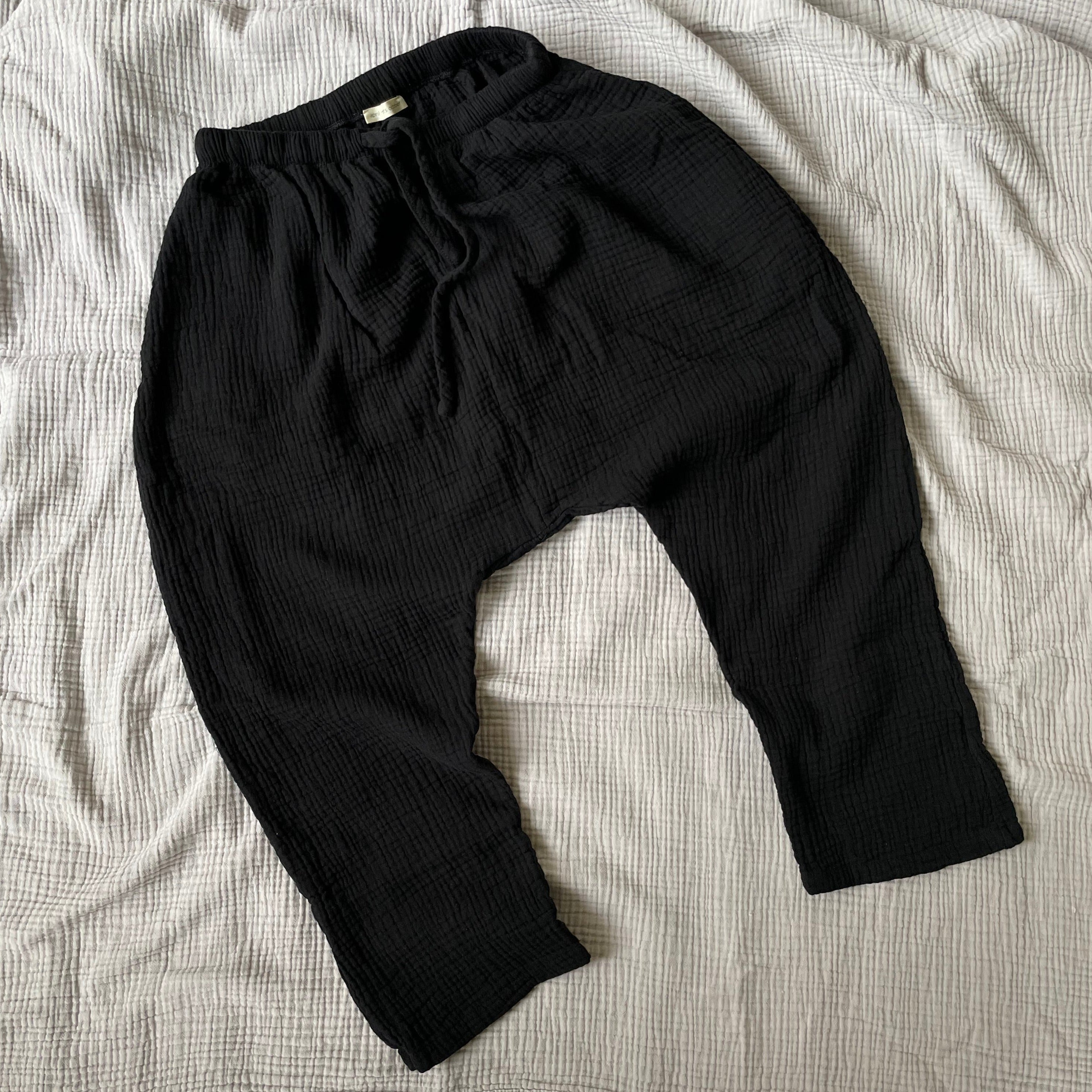 August Pants 2022 Black