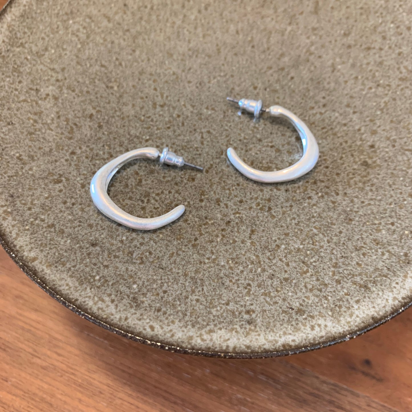 Crescent Earrings_Silver